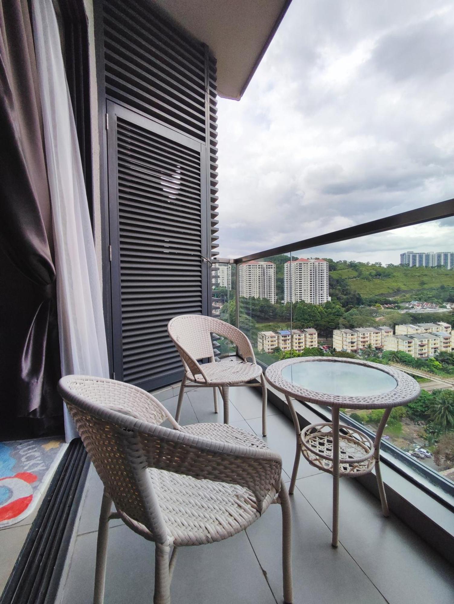 Petalz Family Near Mid Valley, Bukit Jalil, Sunway Apartment *